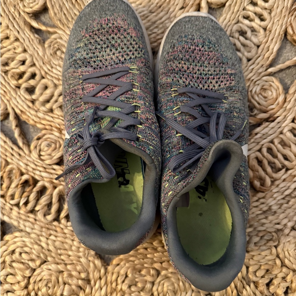 Nike Men's Multicolor Fly Knit Sneakers Size 9.5